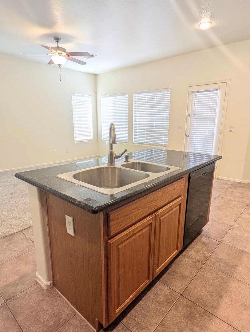 Maricopa House: 44714 W. Alamendras Street