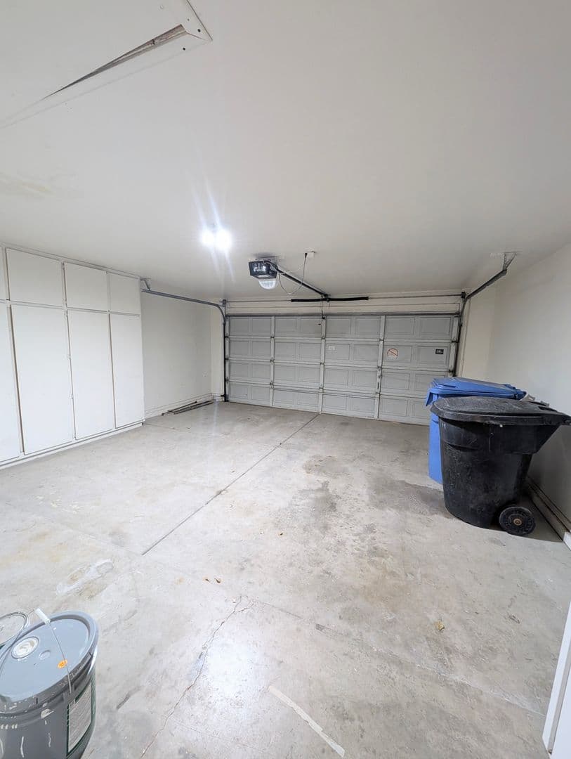 Gilbert House: 2325 E. Lakecrest Dr
