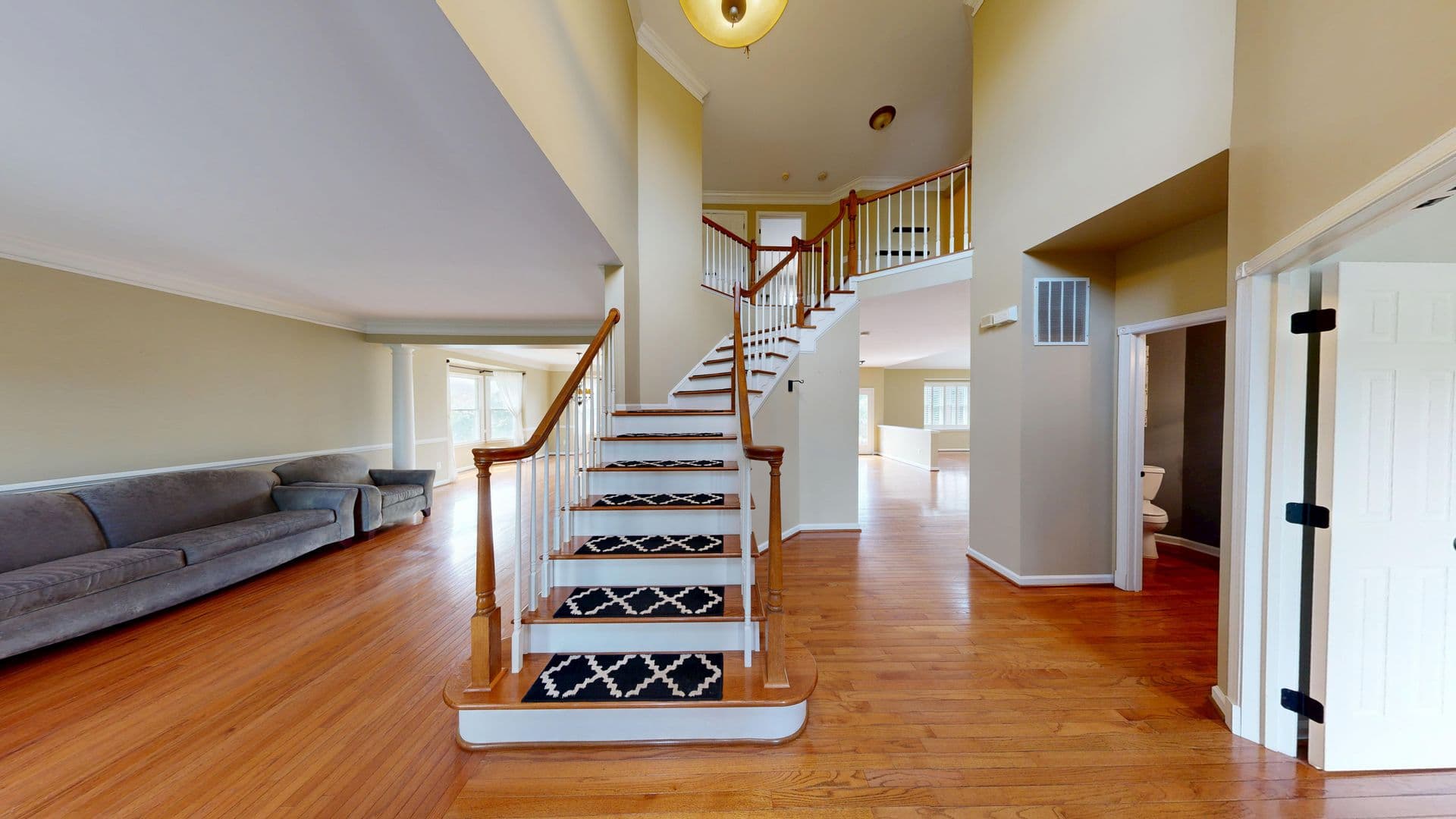 Ashburn House: 43799 Abbott Place