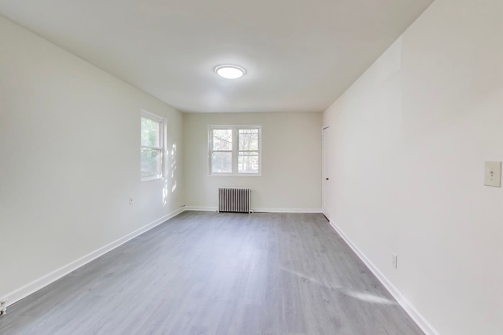 Takoma Park Apartment: 8318 Roanoke Ave