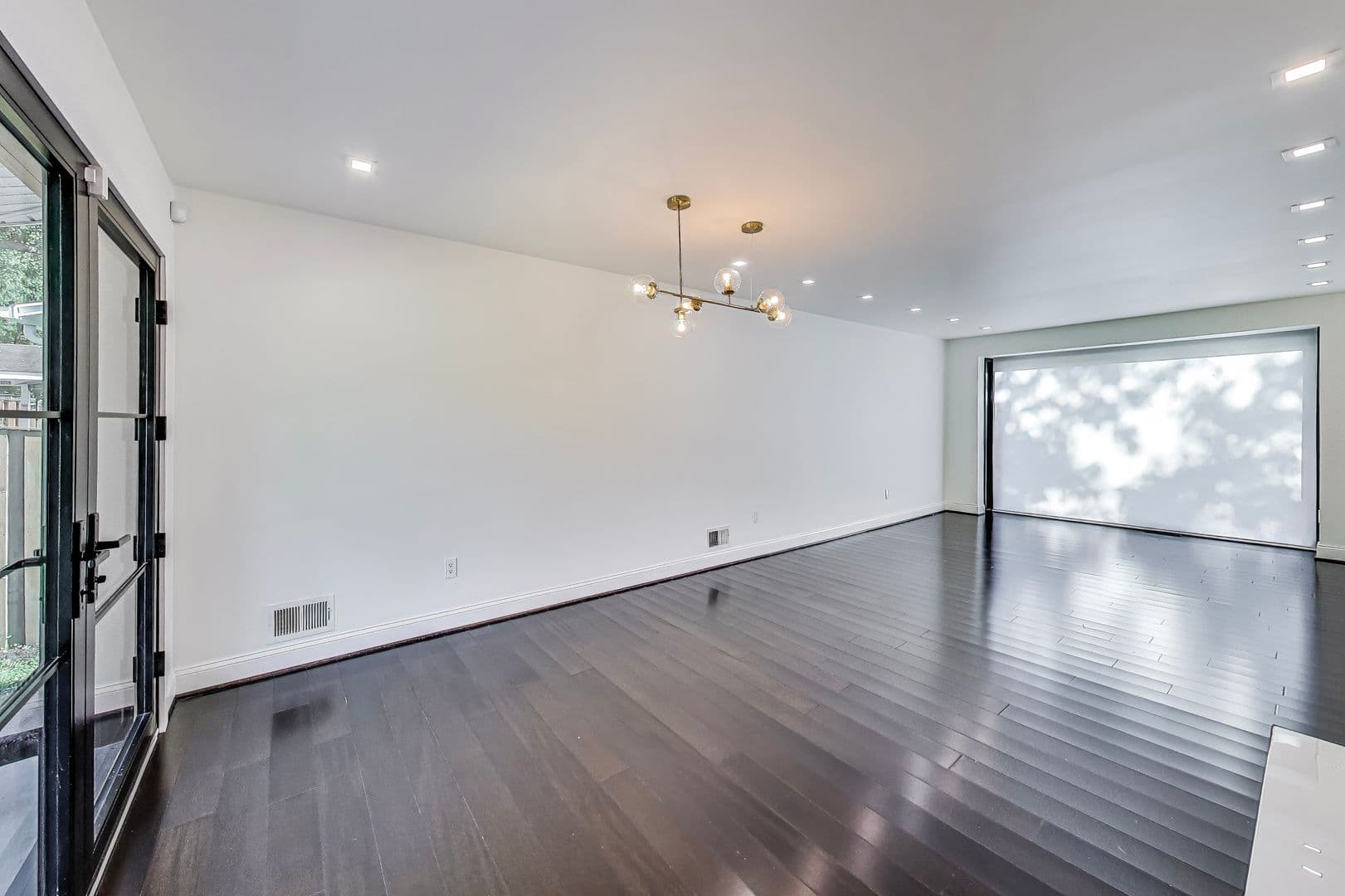 Kensington House: 3715 Astoria Rd