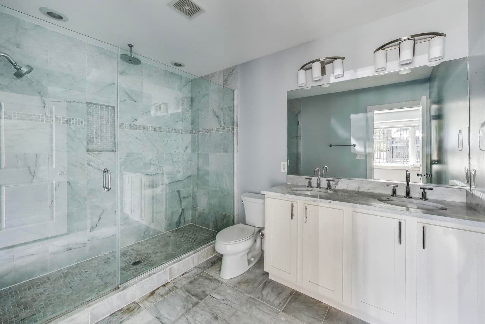 Washington Townhome: 1480 Harvard St., NW