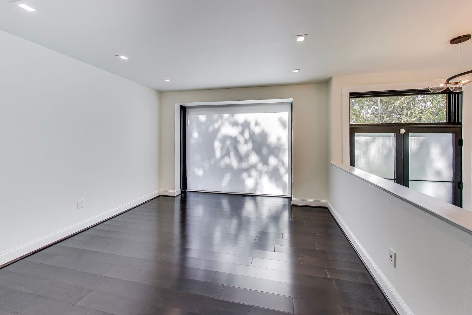 Kensington House: 3715 Astoria Rd