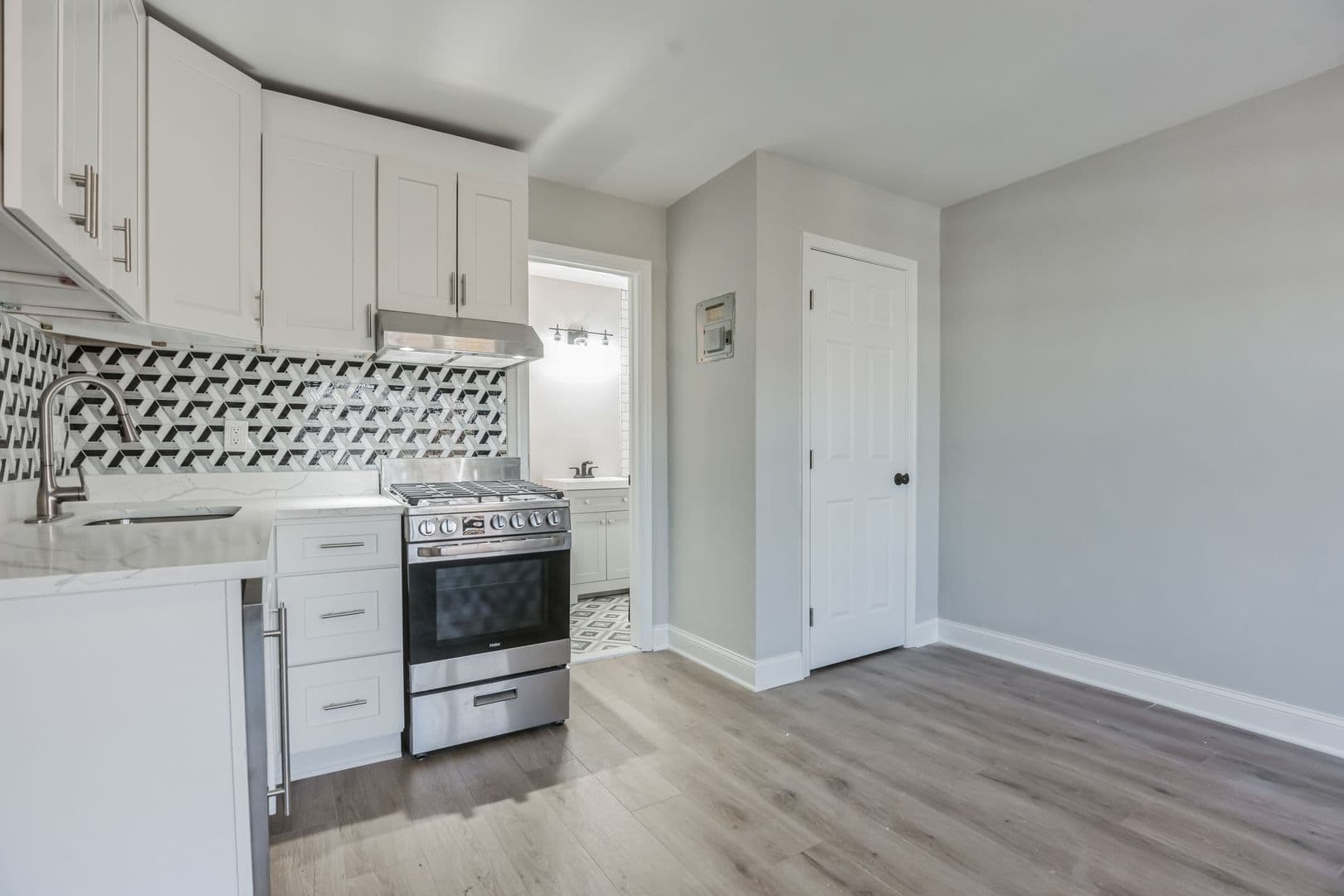 Washington Apartment: 1010 P Street NW