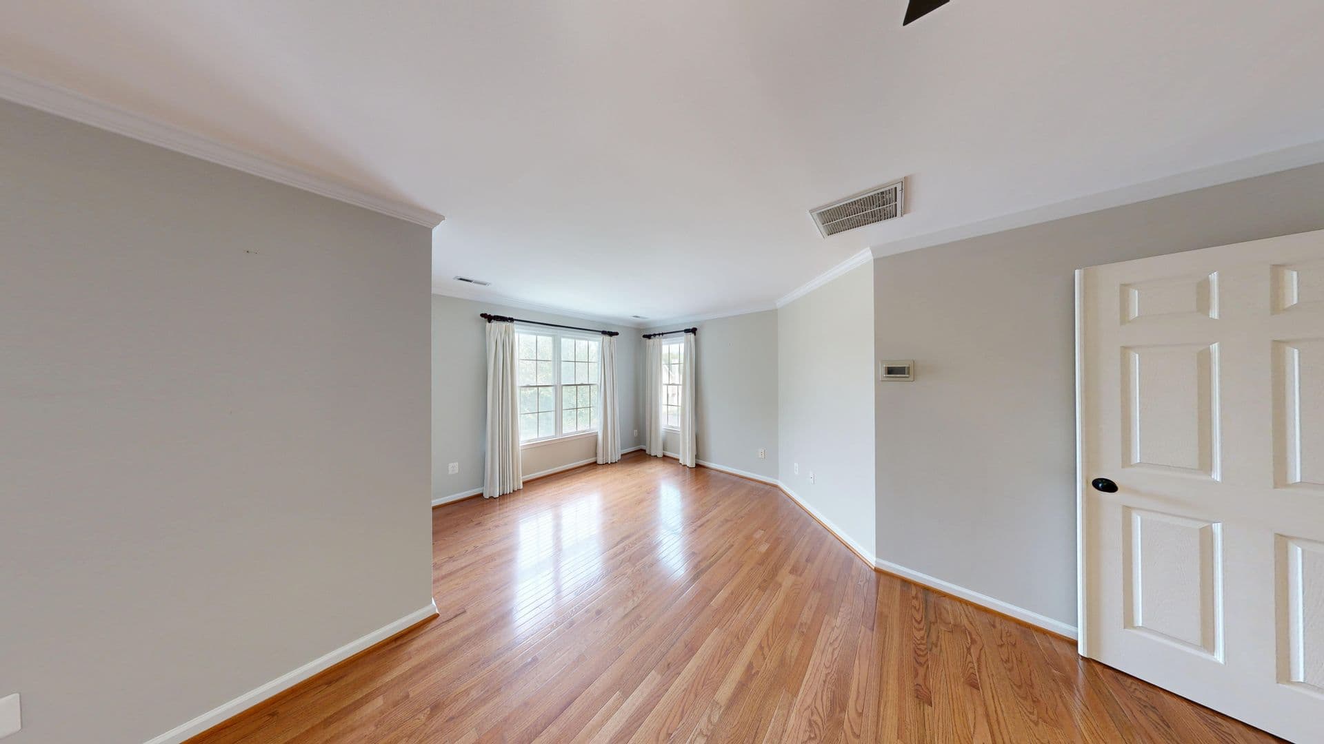 Ashburn House: 43799 Abbott Place