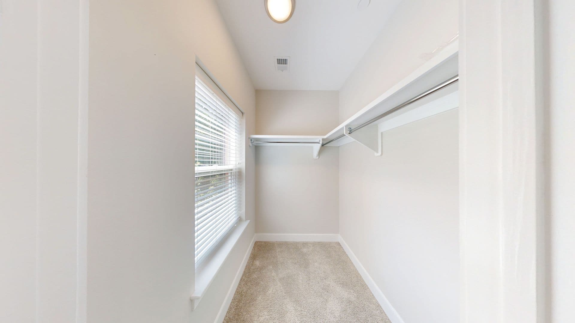 North Bethesda Townhome: 10324 Grosvenor Place
