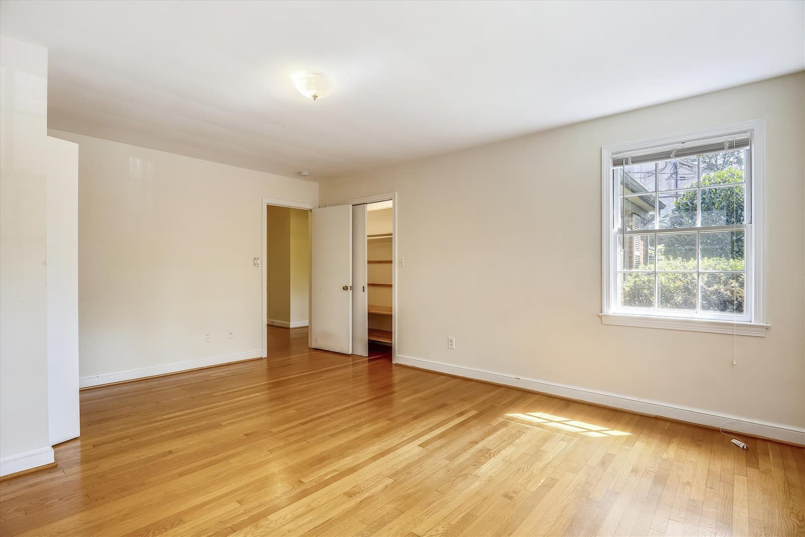 Chevy Chase House: 3303 Winnett Road