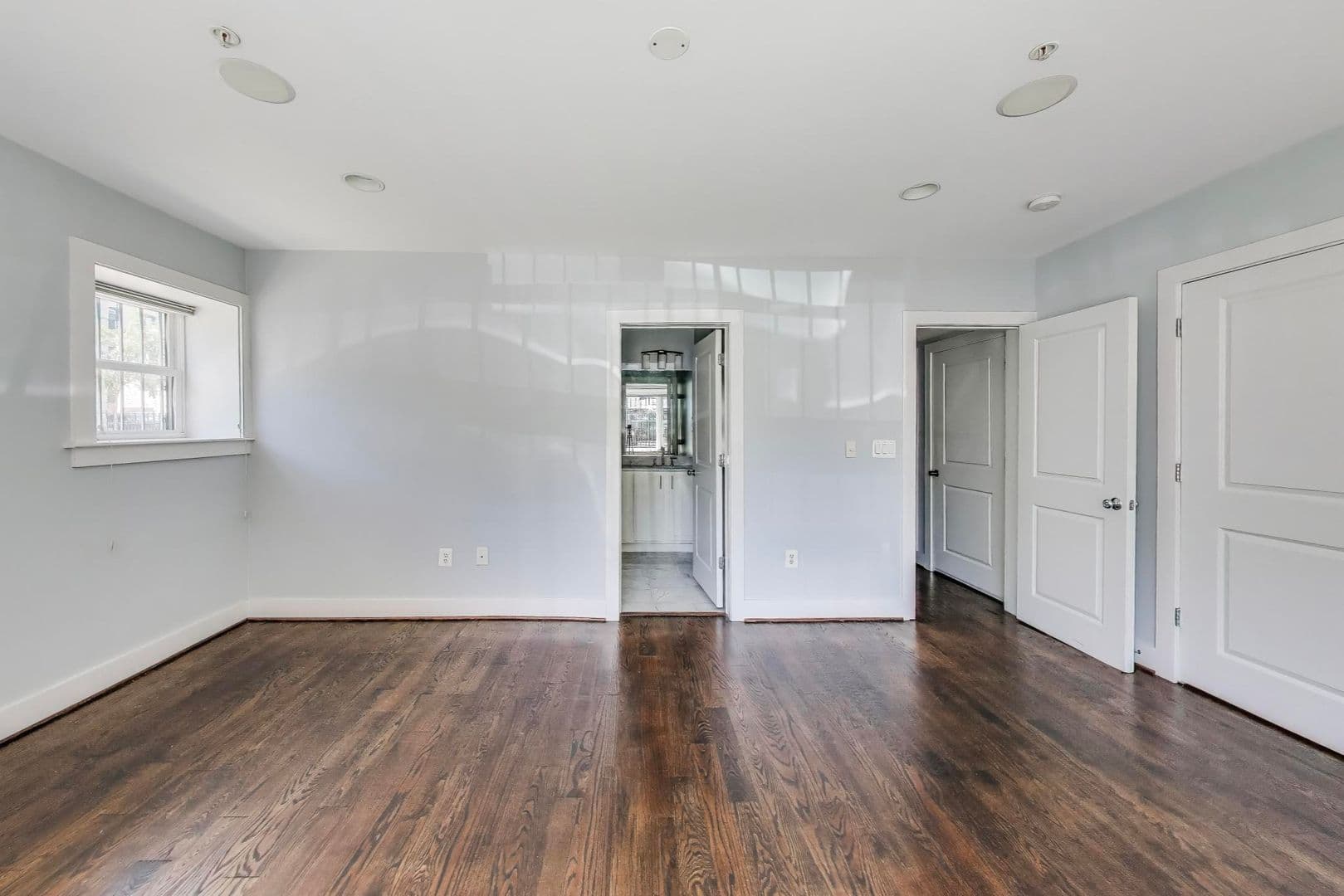 Washington Townhome: 1480 Harvard St., NW