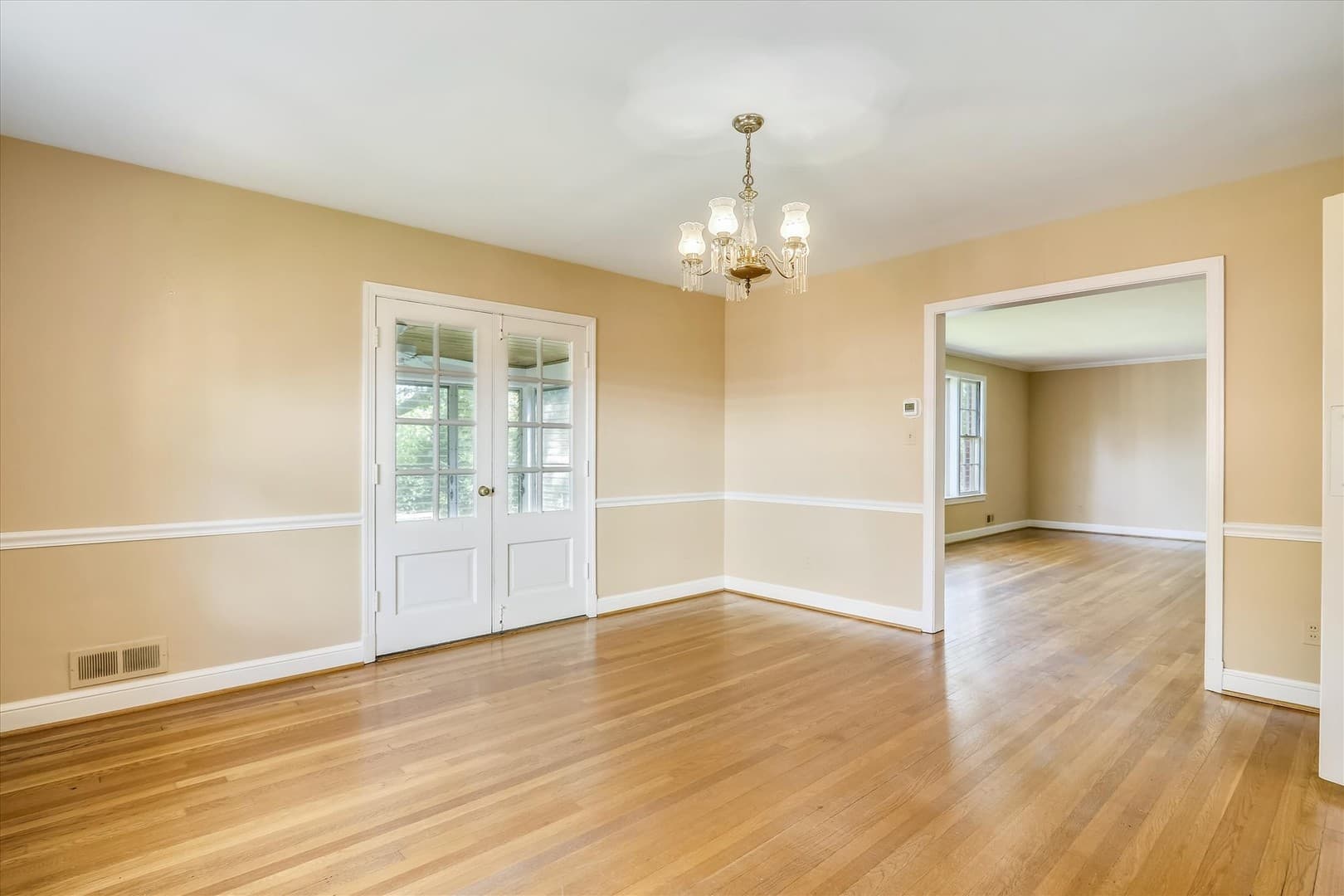 Chevy Chase House: 3303 Winnett Road