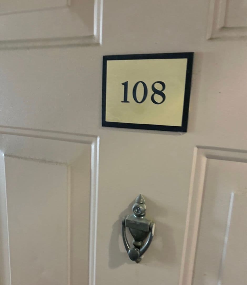 Mclean Condo: 1504 Lincoln Way