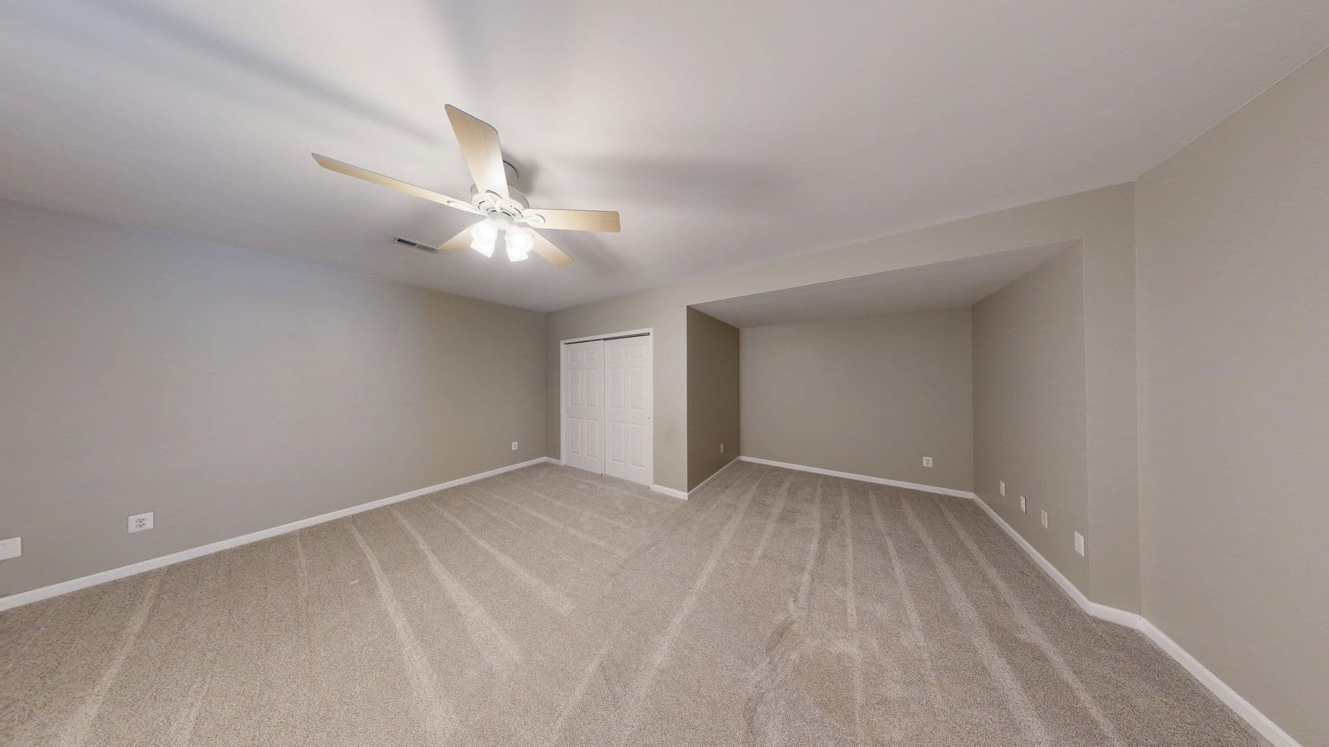 Ashburn House: 43799 Abbott Place