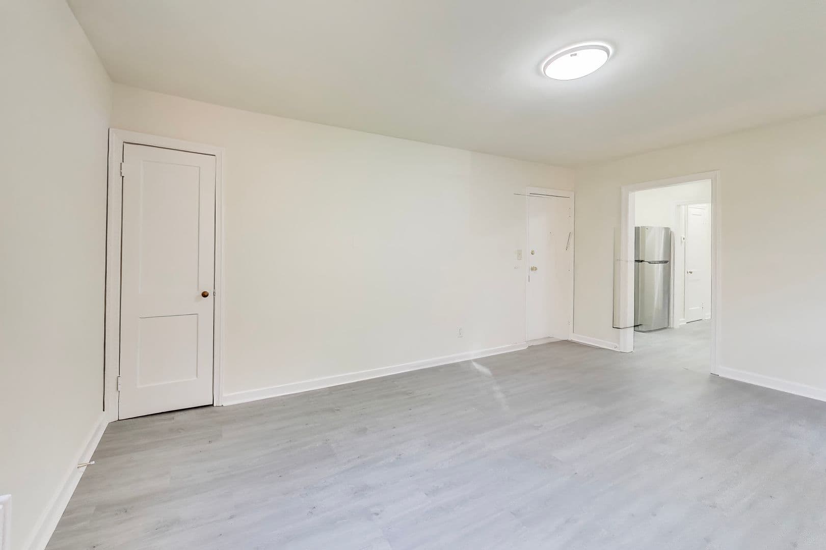Takoma Park Apartment: 8318 Roanoke Ave