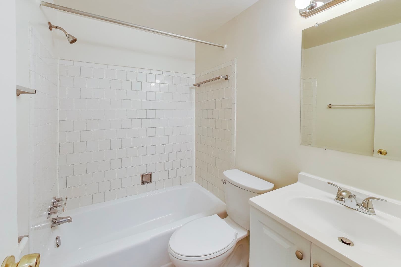 Washington Apartment: 5509 1St St NW