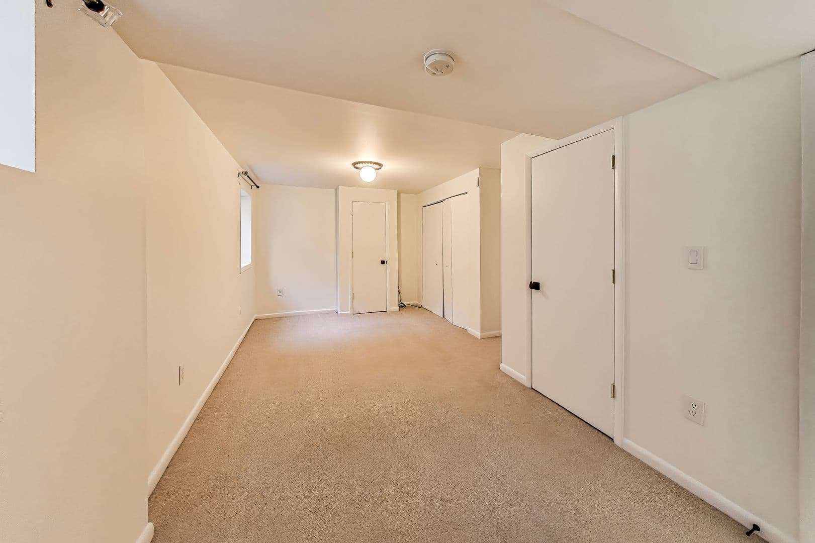 Kensington House: 3715 Astoria Rd