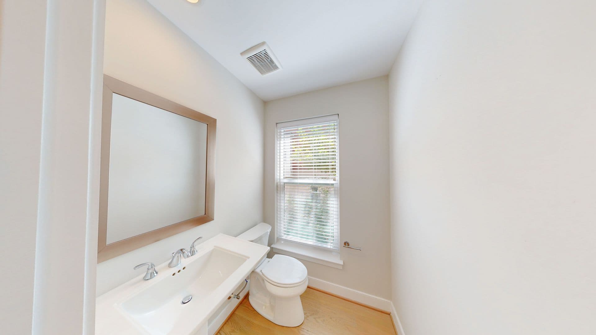 North Bethesda Townhome: 10324 Grosvenor Place