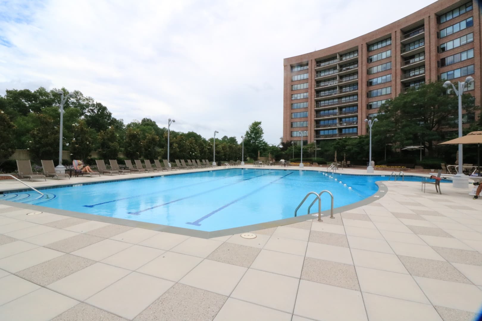 Arlington Condo: 1805 Crystal Drive #204S