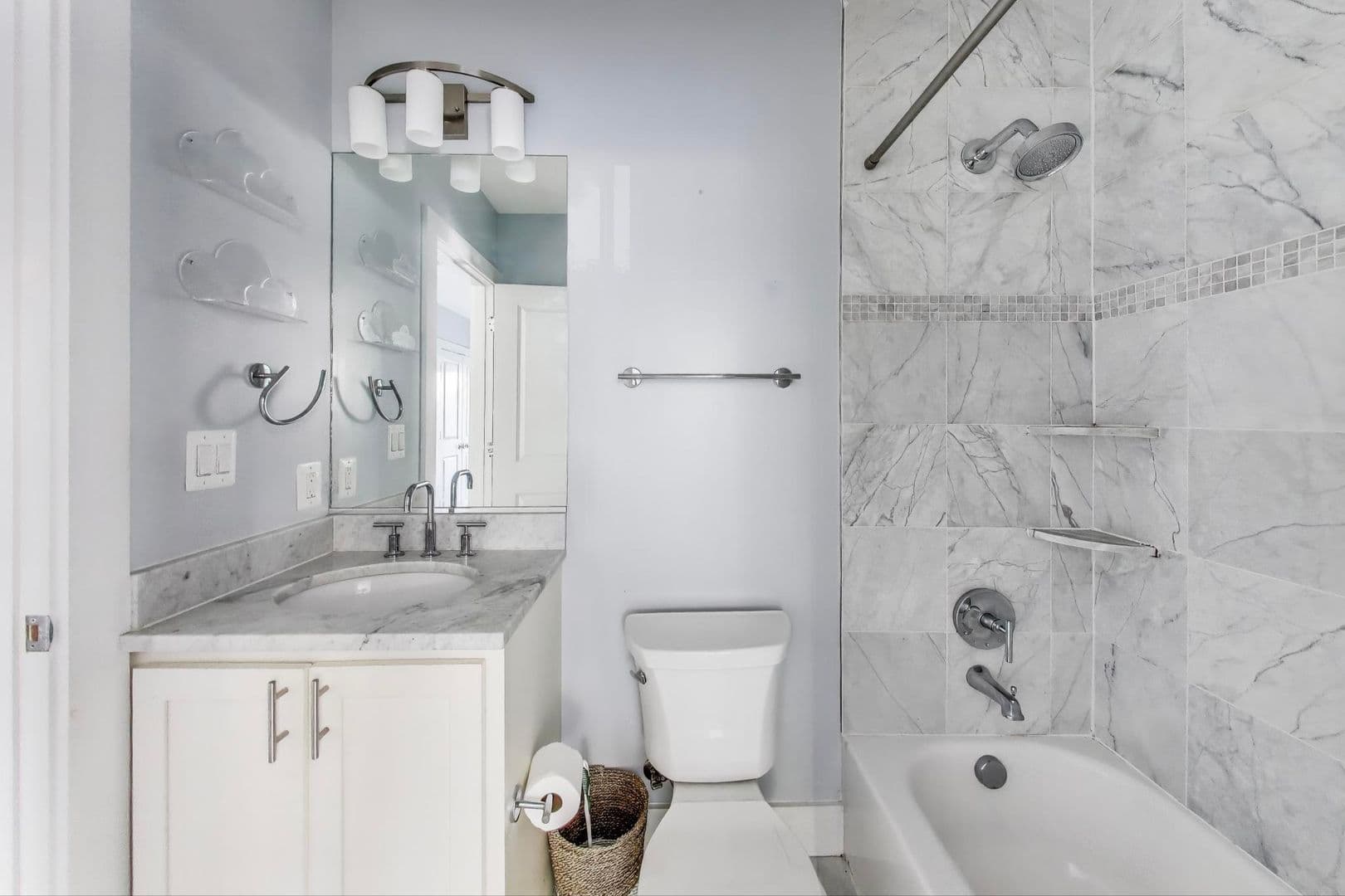Washington Townhome: 1480 Harvard St., NW