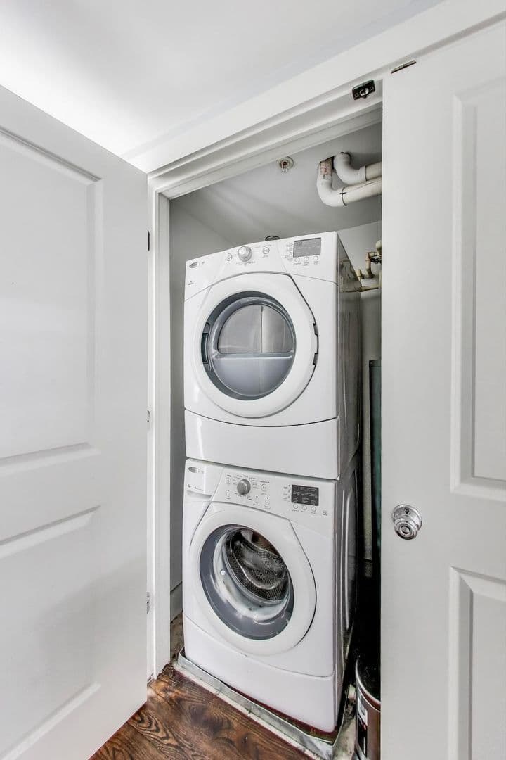 Washington Townhome: 1480 Harvard St., NW