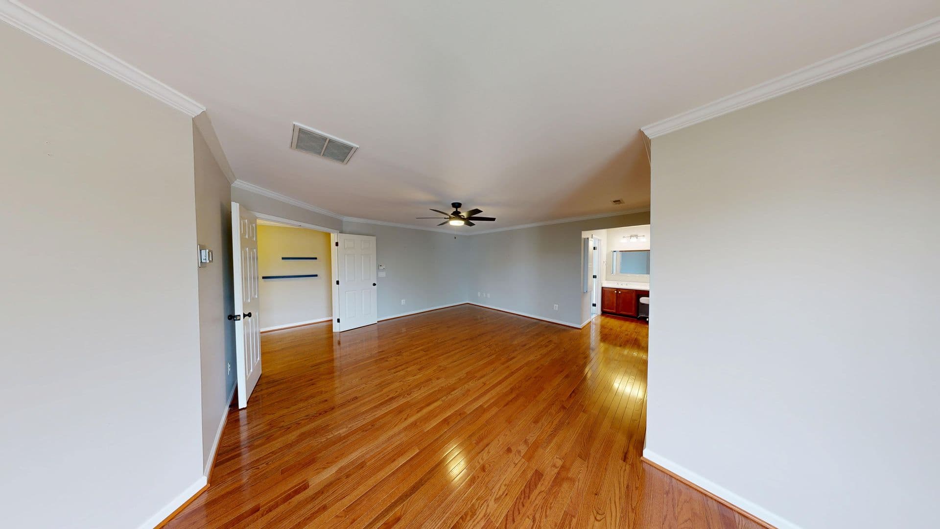 Ashburn House: 43799 Abbott Place