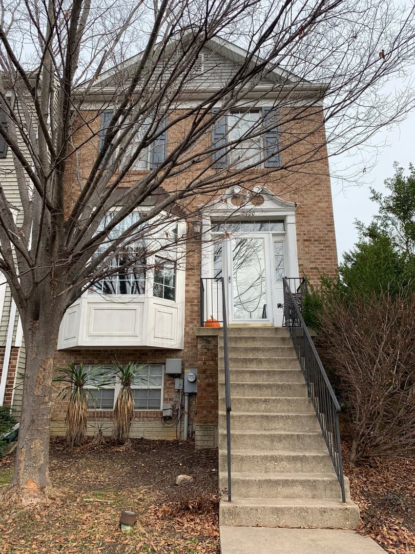 Crofton Townhome: 2400 Hamden Court