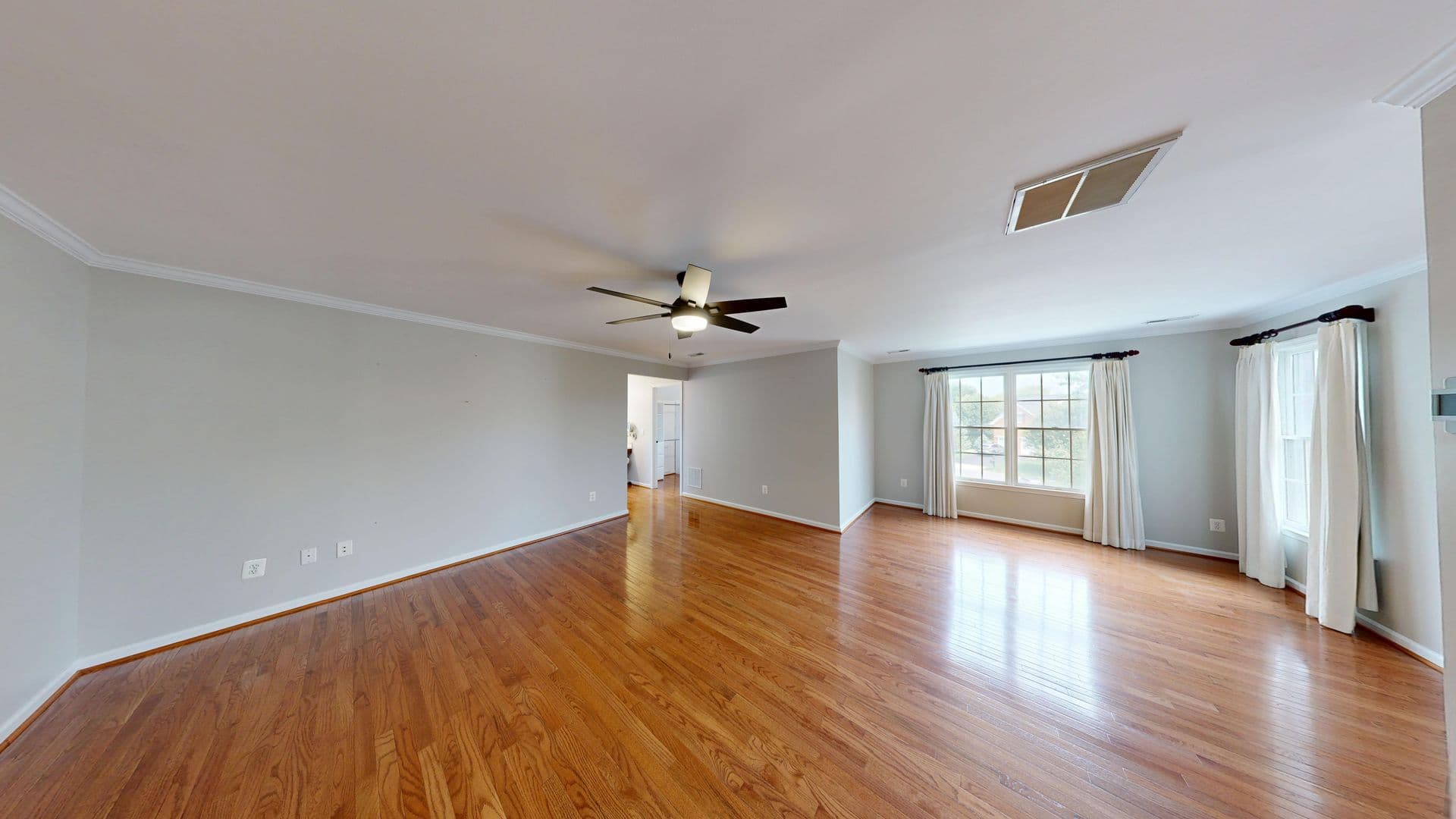 Ashburn House: 43799 Abbott Place