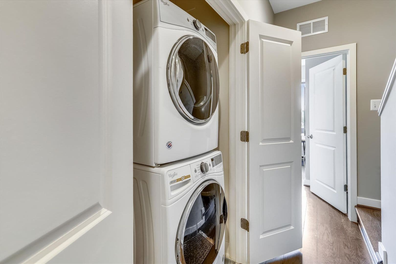 Derwood Townhome: 8052 Red Hook Street