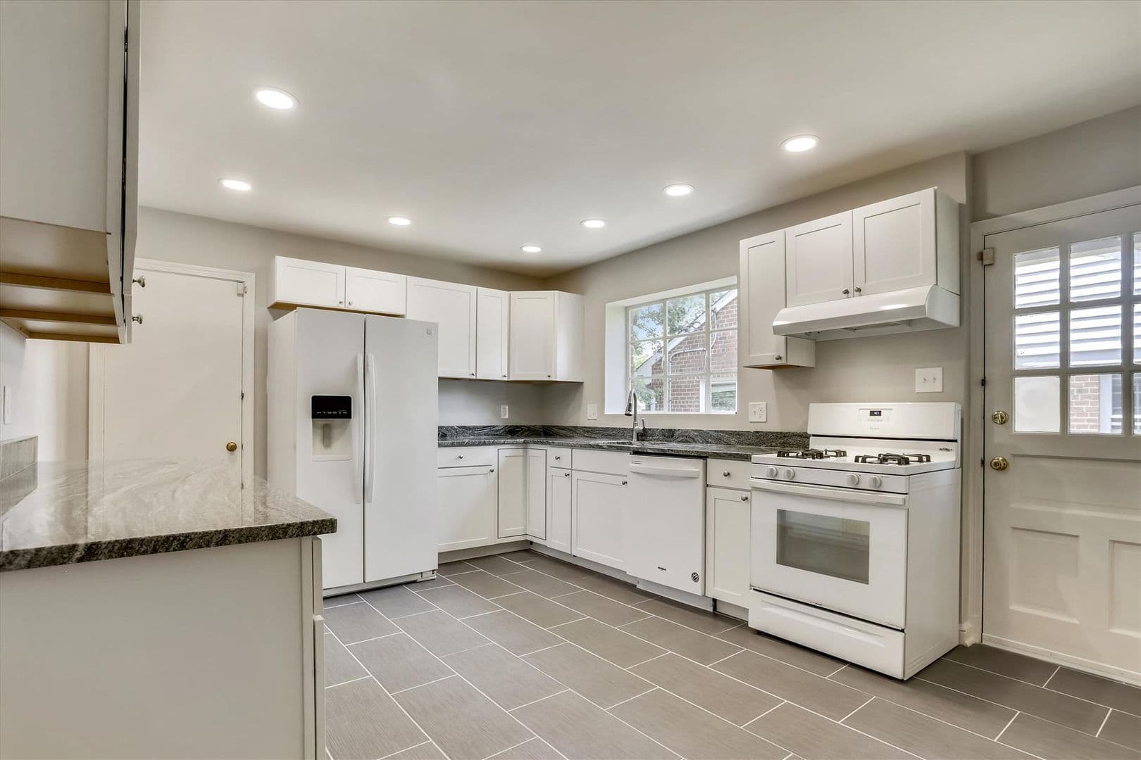 Chevy Chase House: 3303 Winnett Road