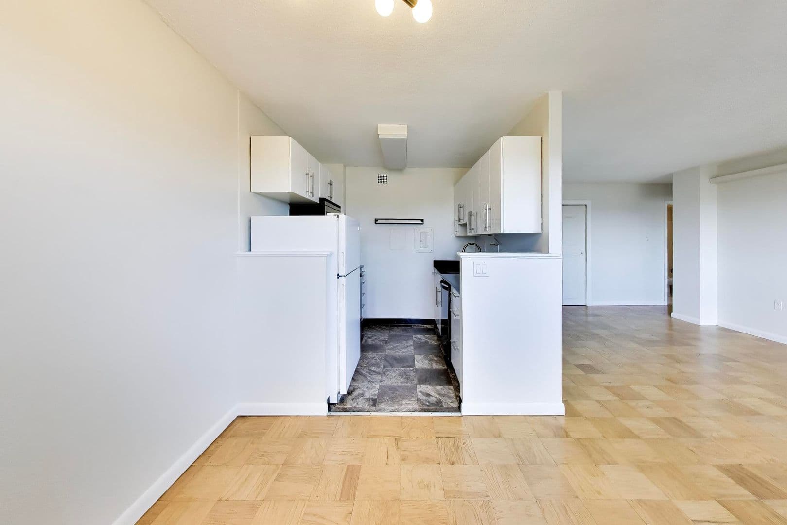 Washington Condo: 1816 New Hampshire Ave NW