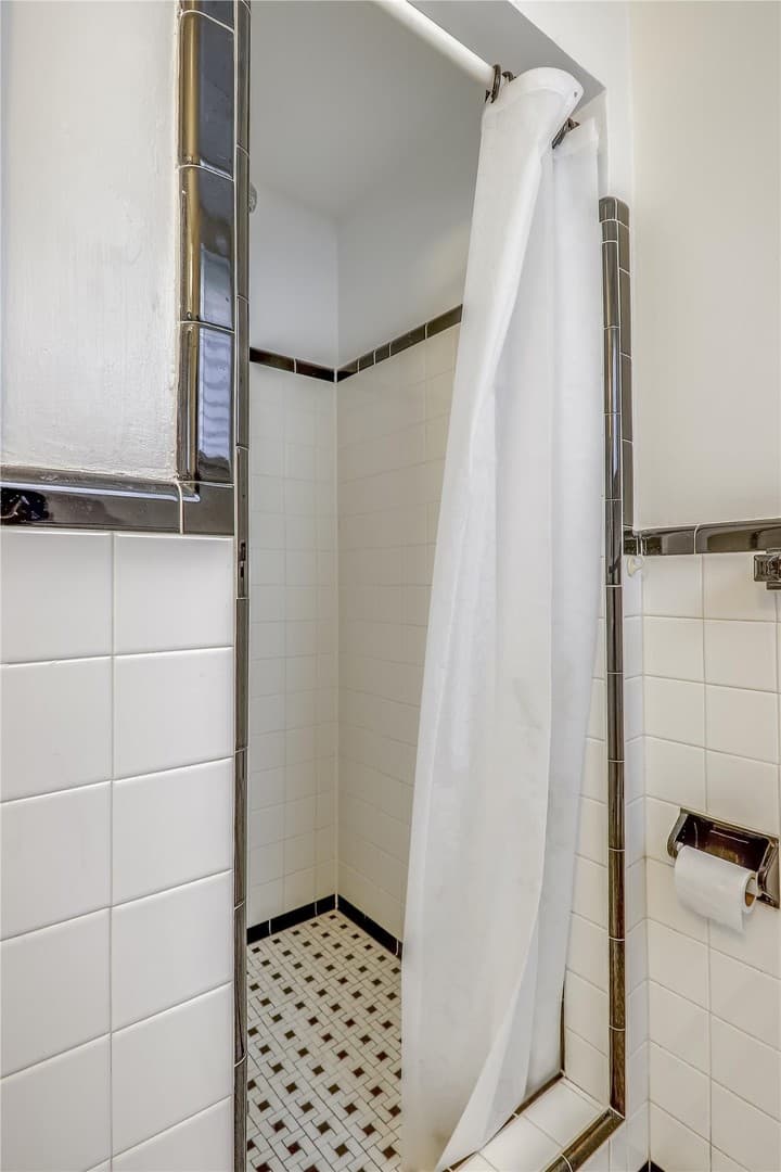 Chevy Chase House: 3303 Winnett Road
