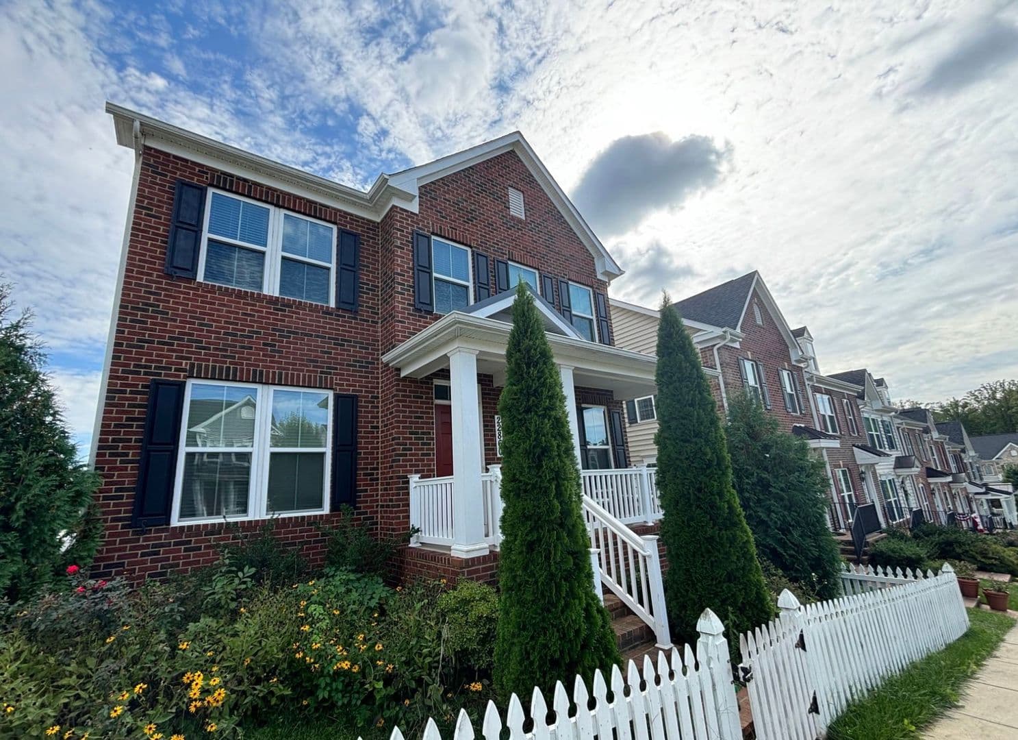 Clarksburg House: 22860 Glacier Lily Drive