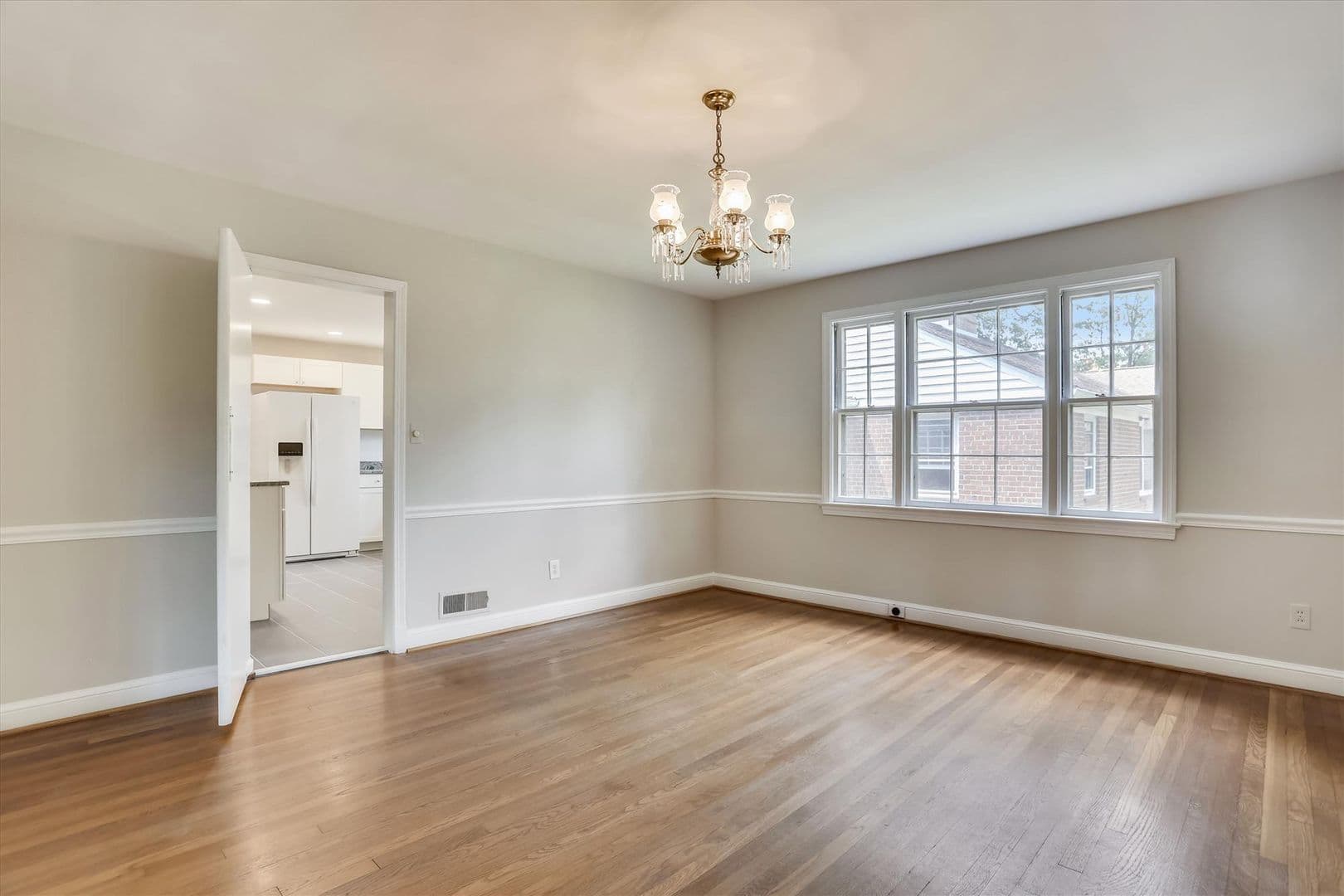 Chevy Chase House: 3303 Winnett Road