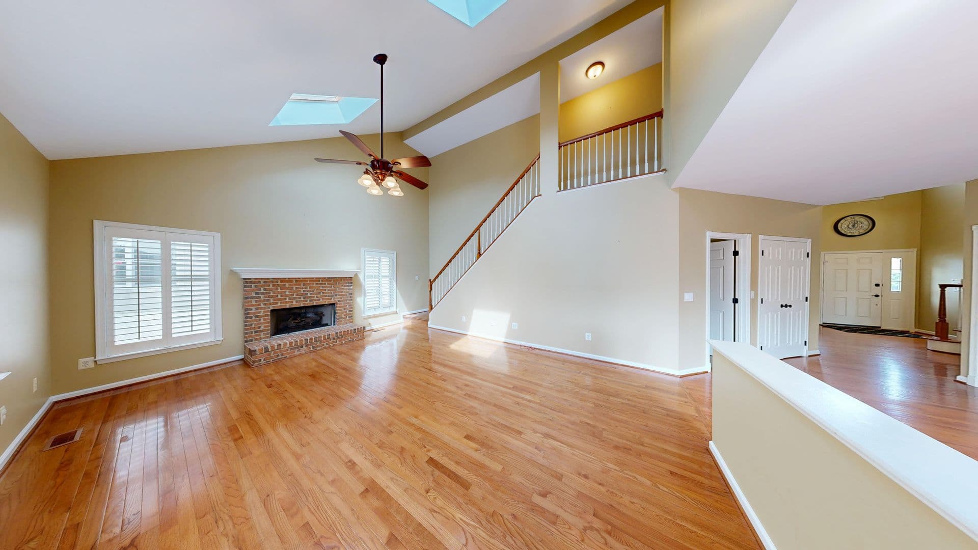 Ashburn House: 43799 Abbott Place