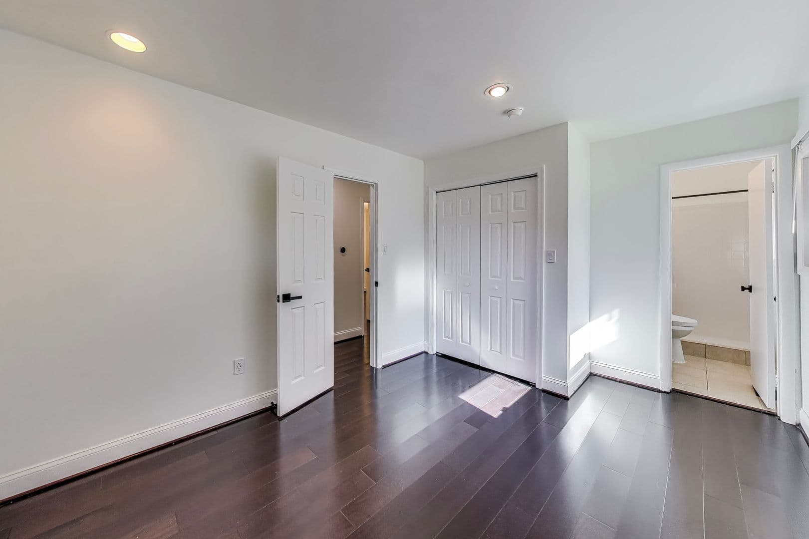 Kensington House: 3715 Astoria Rd