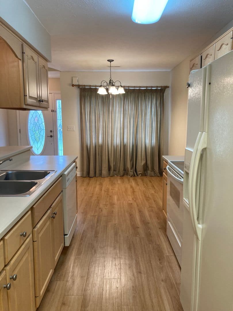Elizabethtown Townhome: 106-A Walnut Trace Circle