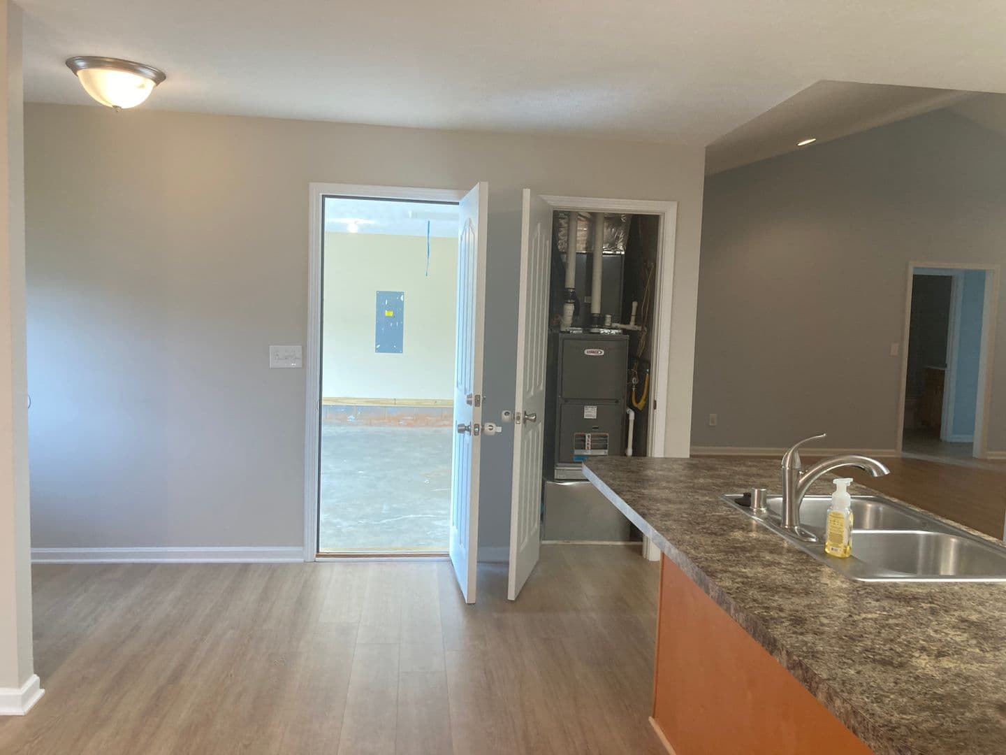 Vine Grove House: 205 Royal Birkdale Court