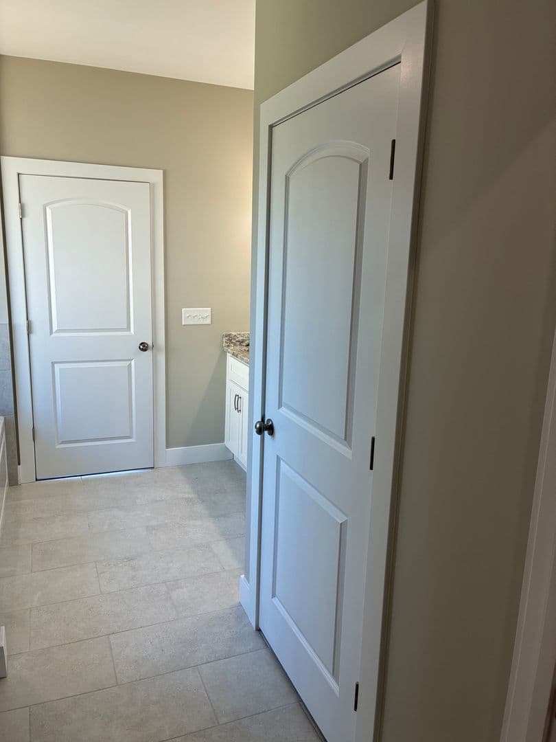 Vine Grove House: 102 Twin Lakes Drive