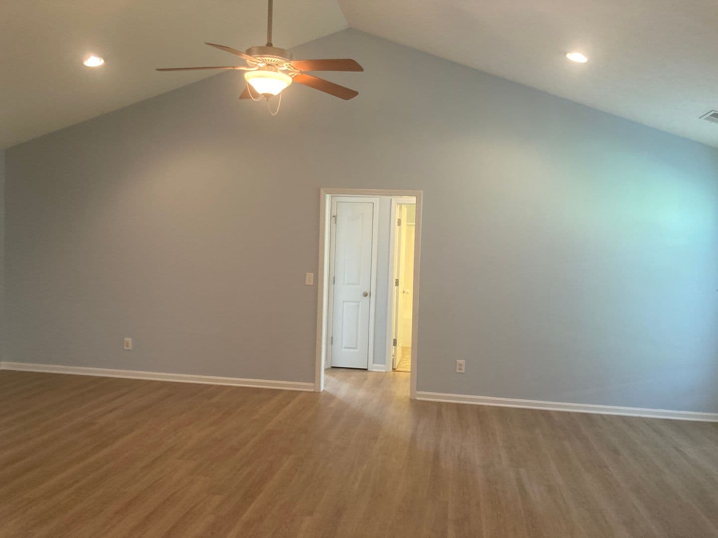 Vine Grove House: 205 Royal Birkdale Court