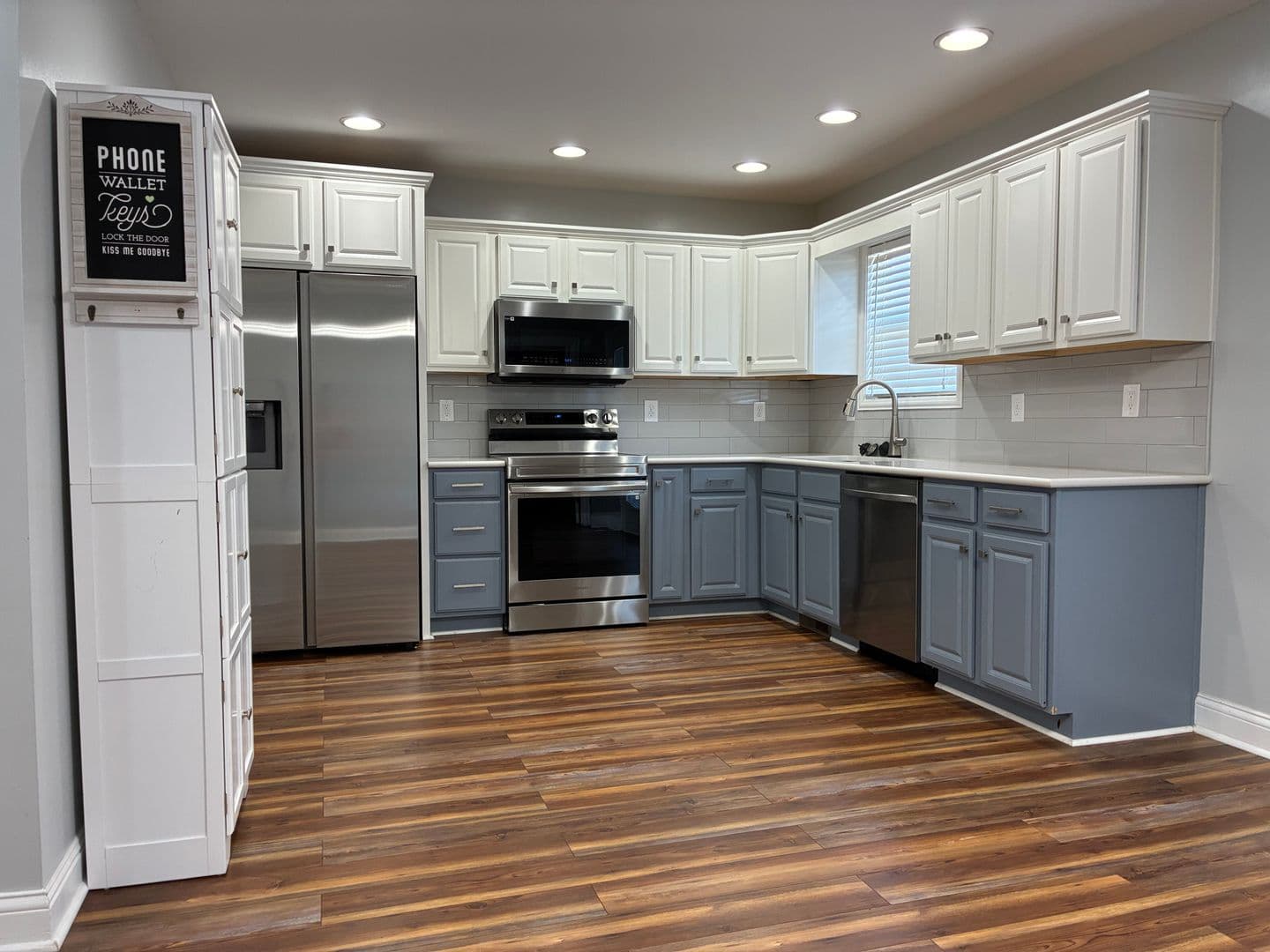 Vine Grove House: 117 Victory Lake Drive