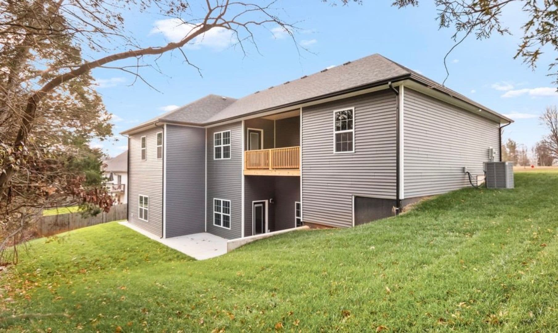Vine Grove House: 100 Lowball Lane