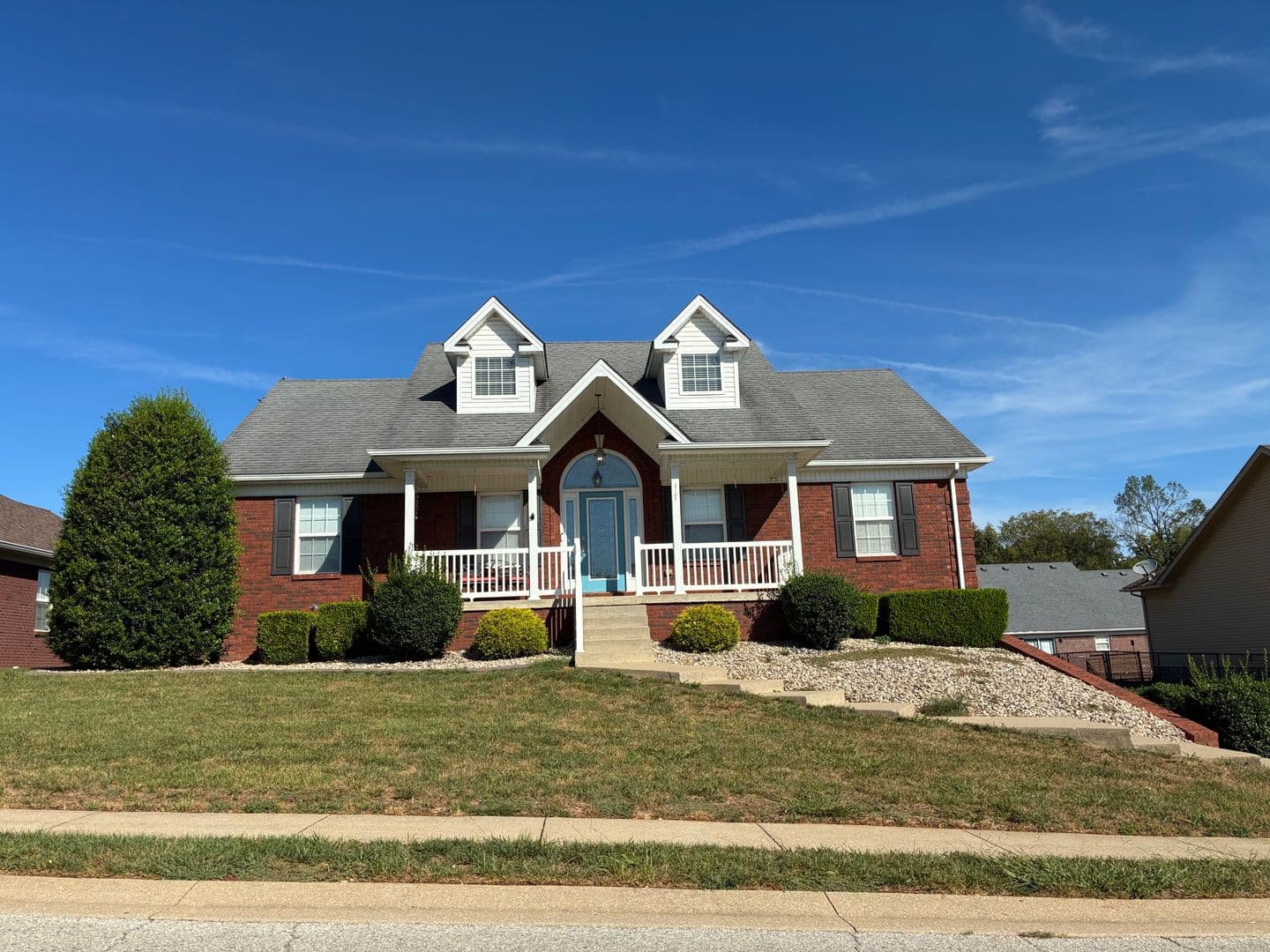 Vine Grove House: 117 Victory Lake Drive