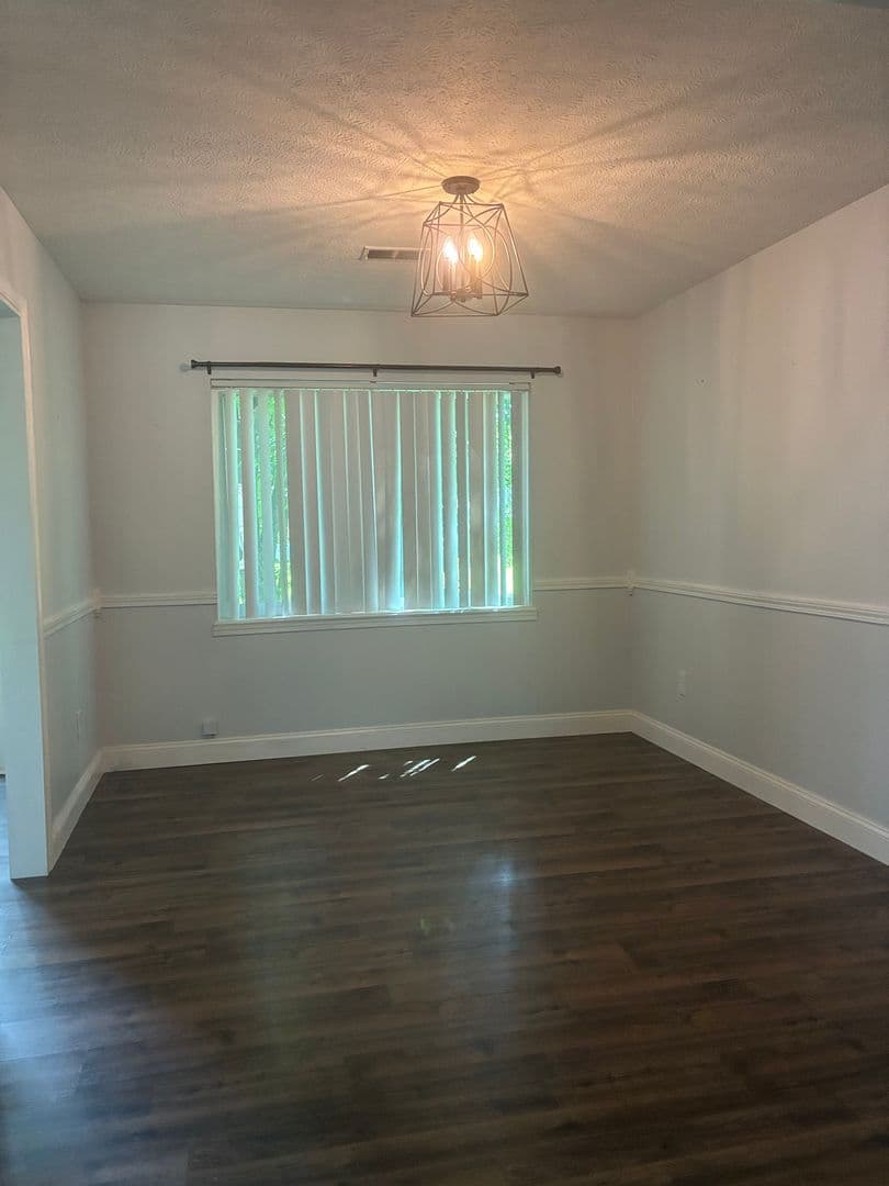 Radcliff House: 964 Timberwood Drive