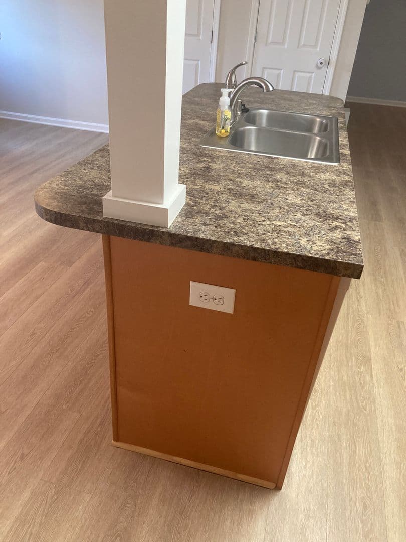 Vine Grove House: 205 Royal Birkdale Court