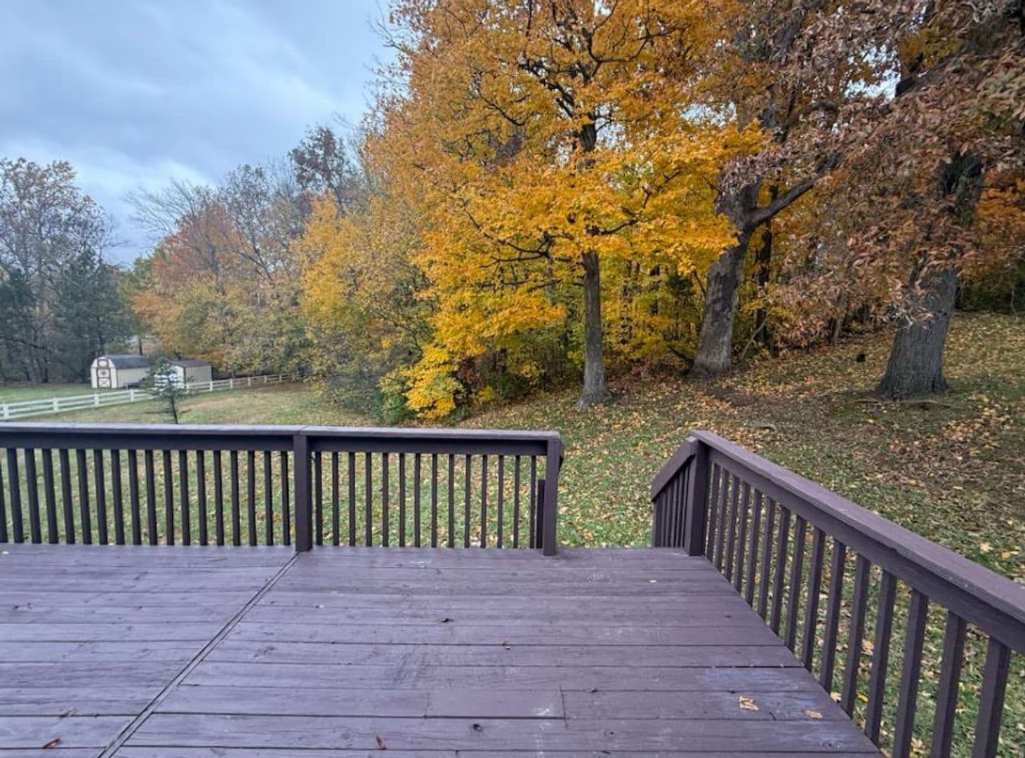 Elizabethtown House: 1331 AmandaJo Drive