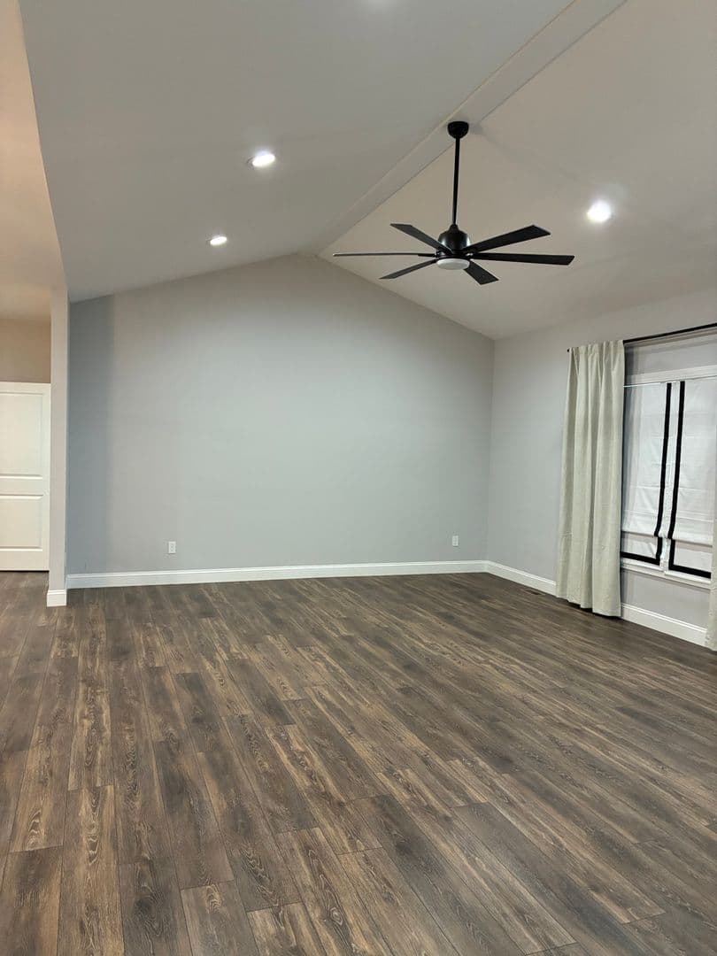 Vine Grove House: 100 Lowball Lane