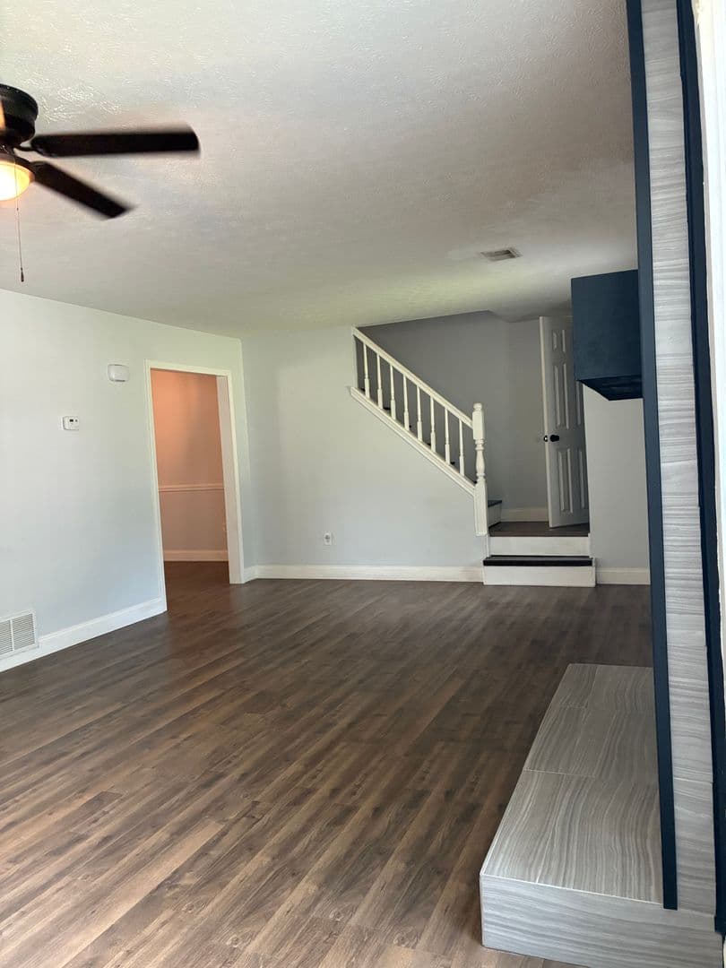 Radcliff House: 964 Timberwood Drive