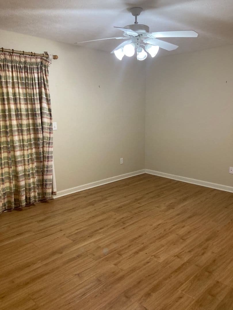 Elizabethtown Townhome: 106-A Walnut Trace Circle