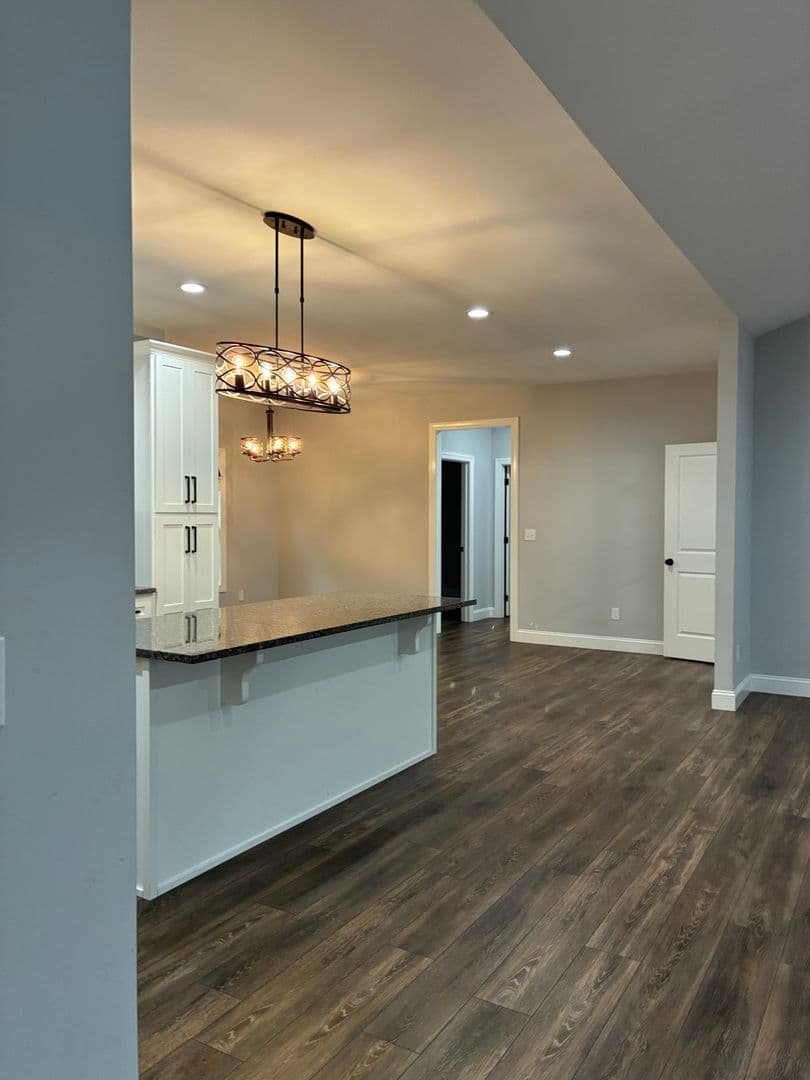 Vine Grove House: 100 Lowball Lane