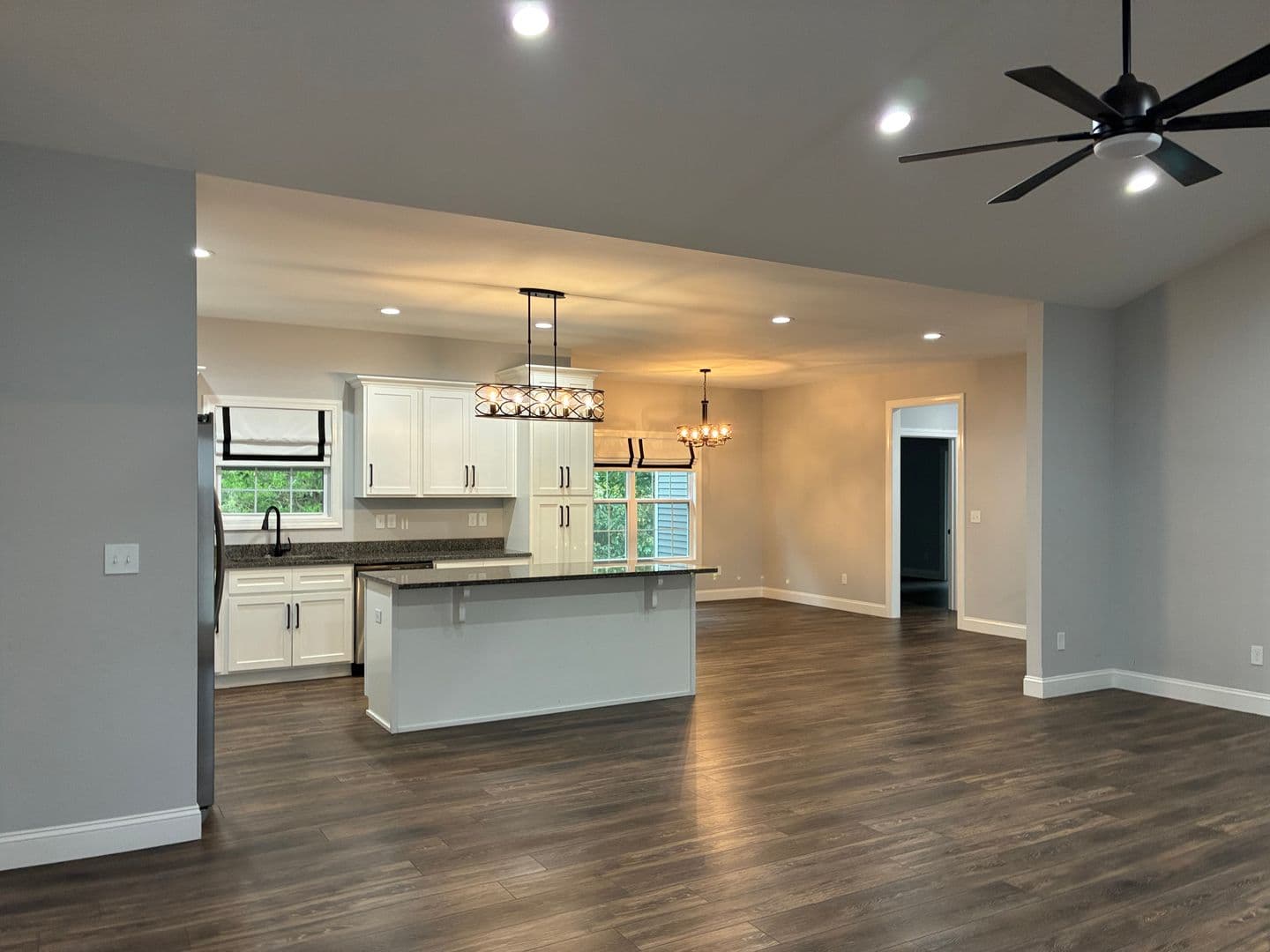 Vine Grove House: 100 Lowball Lane