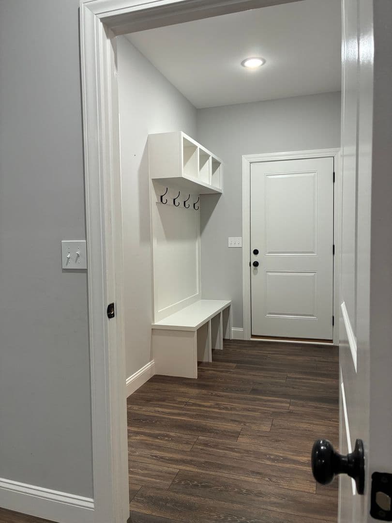 Vine Grove House: 100 Lowball Lane