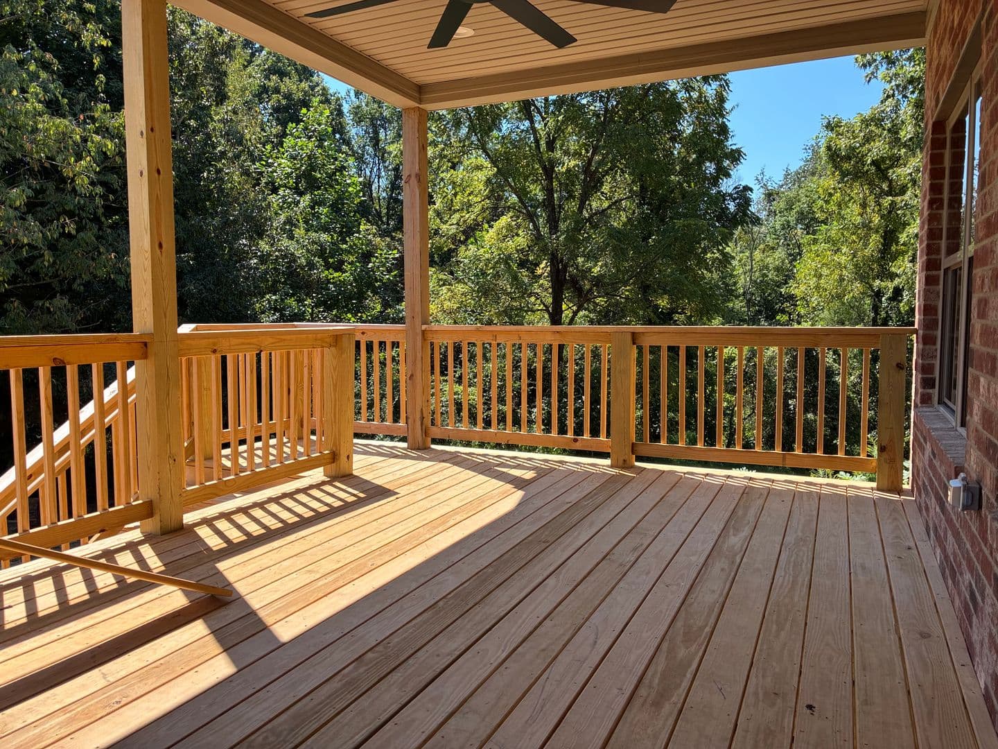 Vine Grove House: 102 Twin Lakes Drive